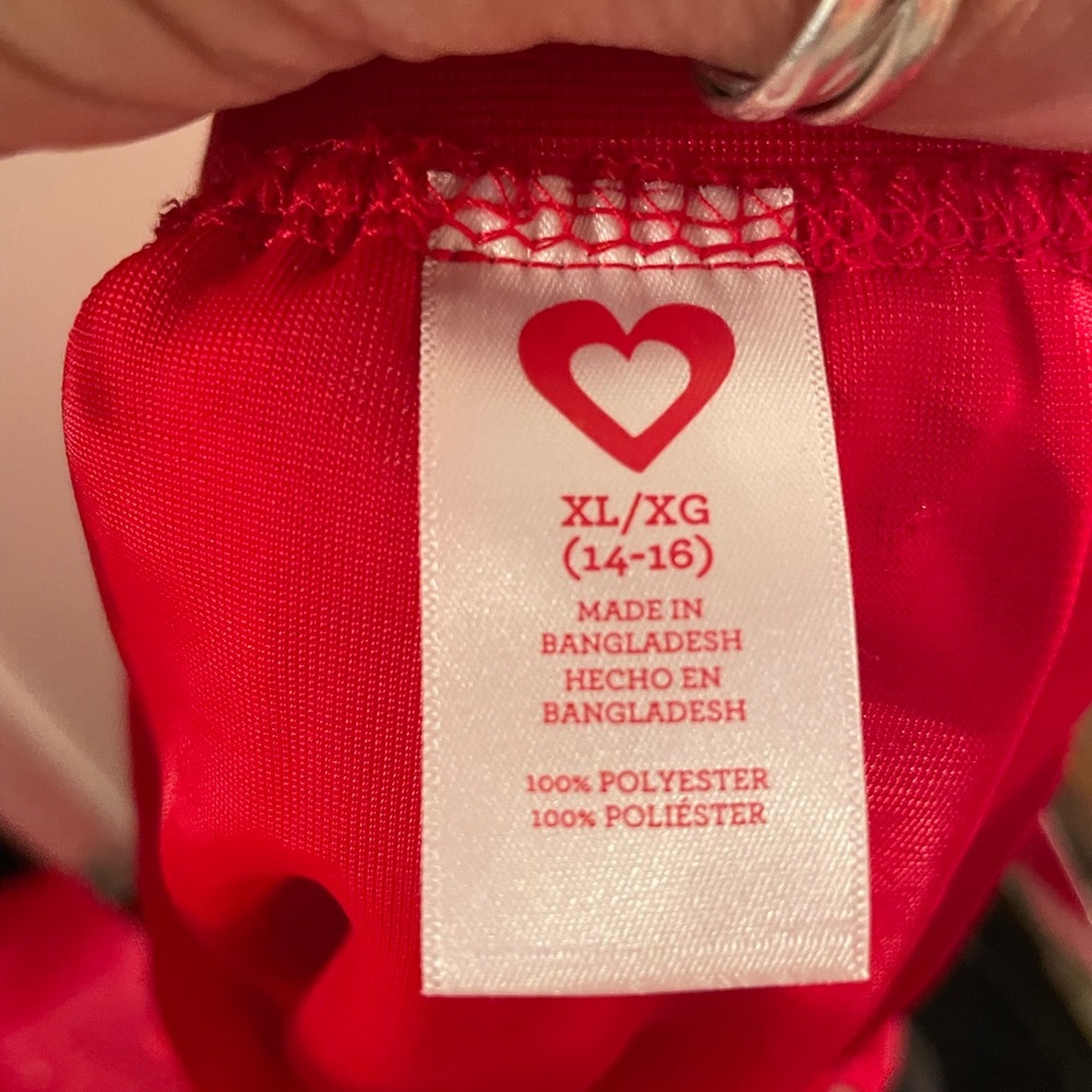 Red Polyester Garment - Picture 2 of 2